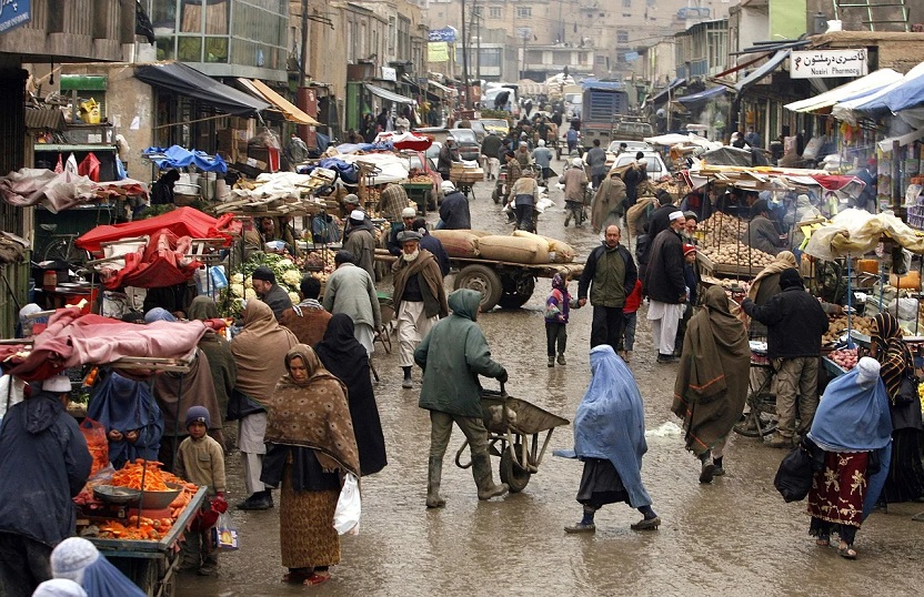 This image has an empty alt attribute; its file name is Afganistan-mercado-gente-ciduad-compra-Pixabay-1.jpg